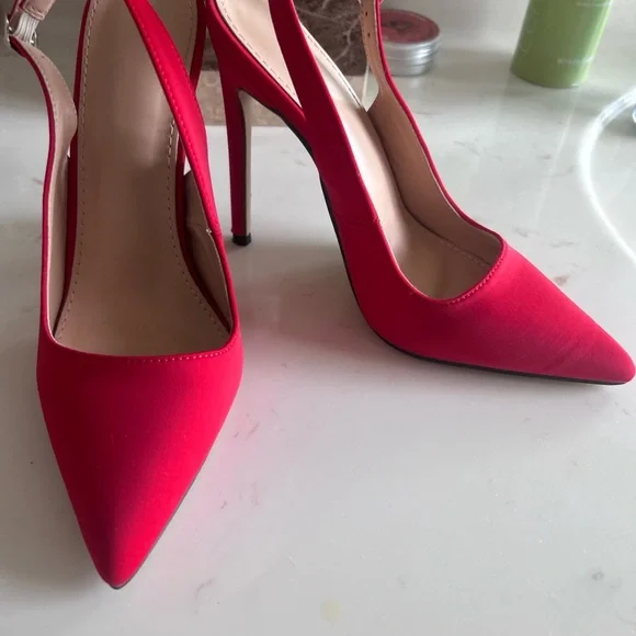 Amazon Red Pointed Toe Stiletto Slingback Heels - Picture 1 of 5
